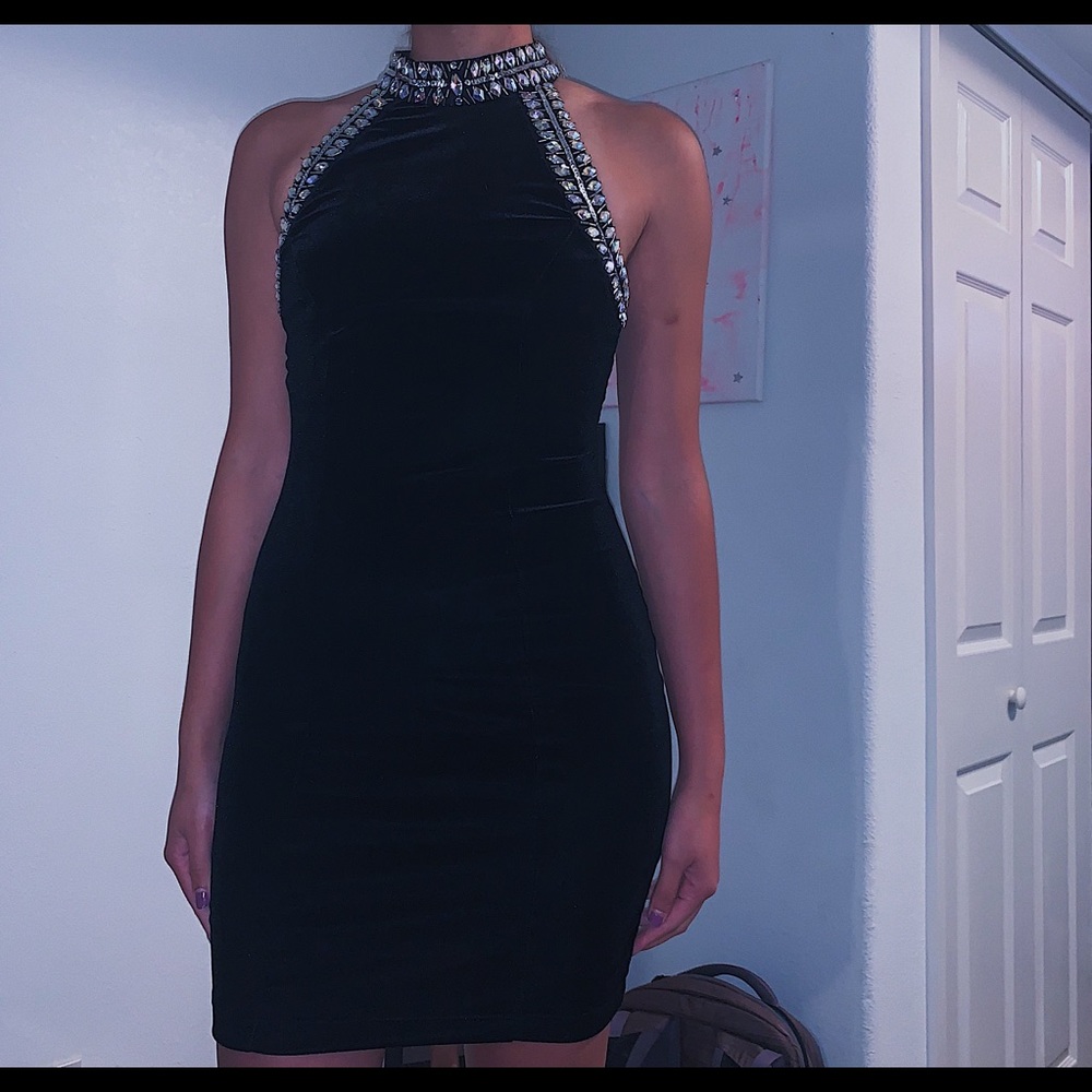 Homecoming/Prom Velvet Black Dress